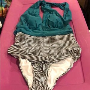 Women’s 1 piece bathing suit